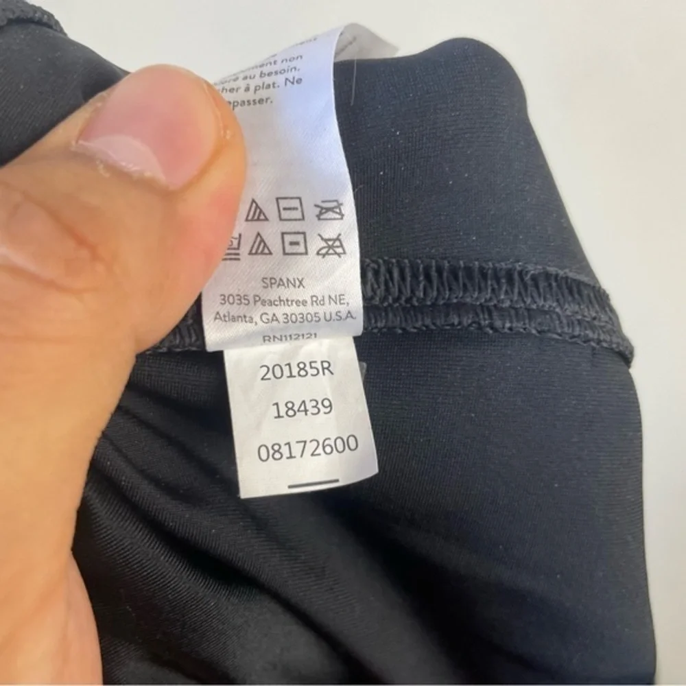 Spanx Faux‎ Leather Camo Legging - Picture 10 of 10